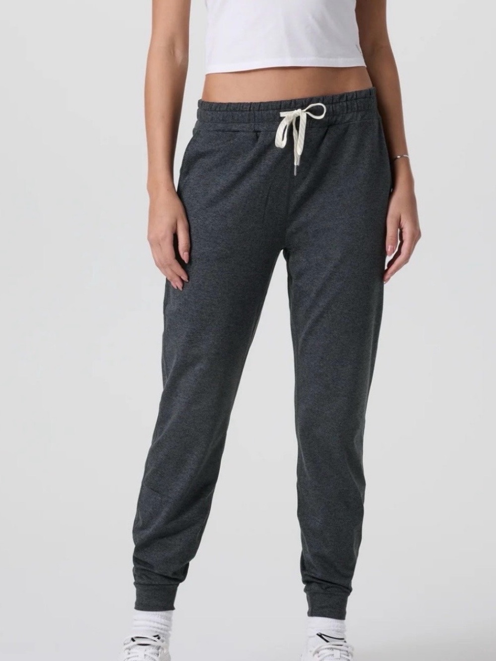 Vuori Women's Dark Gray Performance Joggers Size S